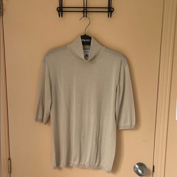 MaxMara Sweaters - MaxMara Beige Short-Sleeve 💯 Wool Mock Sweater sz M